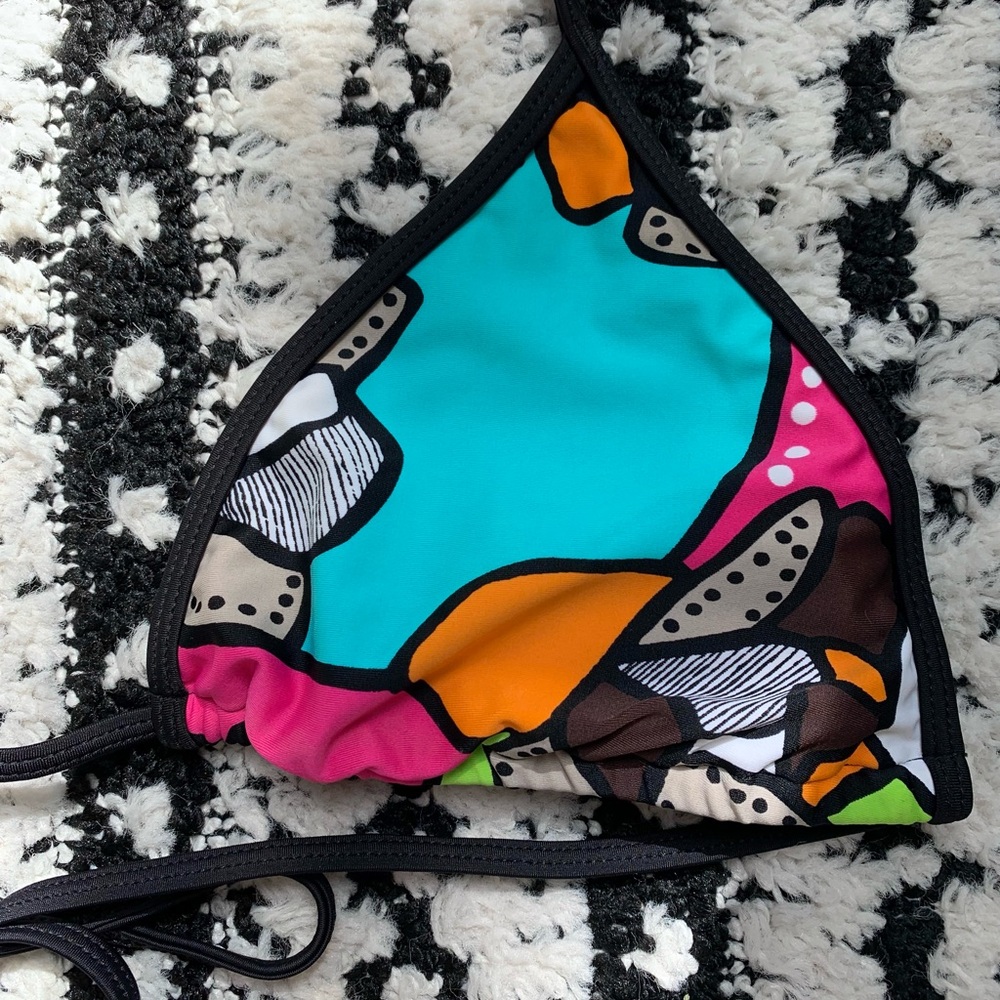 Body Glove colourful bikini set - Picture 3 of 12